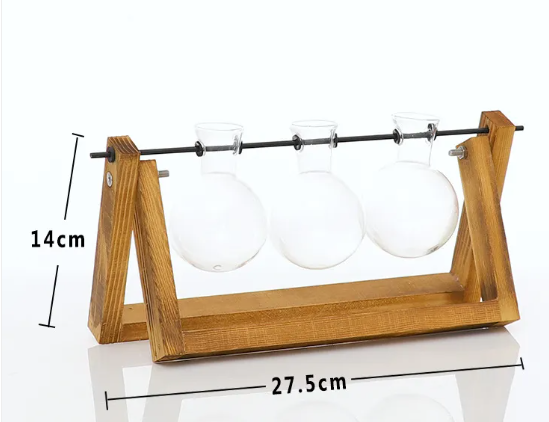 Sculptural Iron Vase — Minimal Table Decor